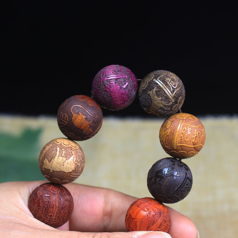 Gelang Buddha kayu cendana ber - Running Gear In A Car ulasan dan harga